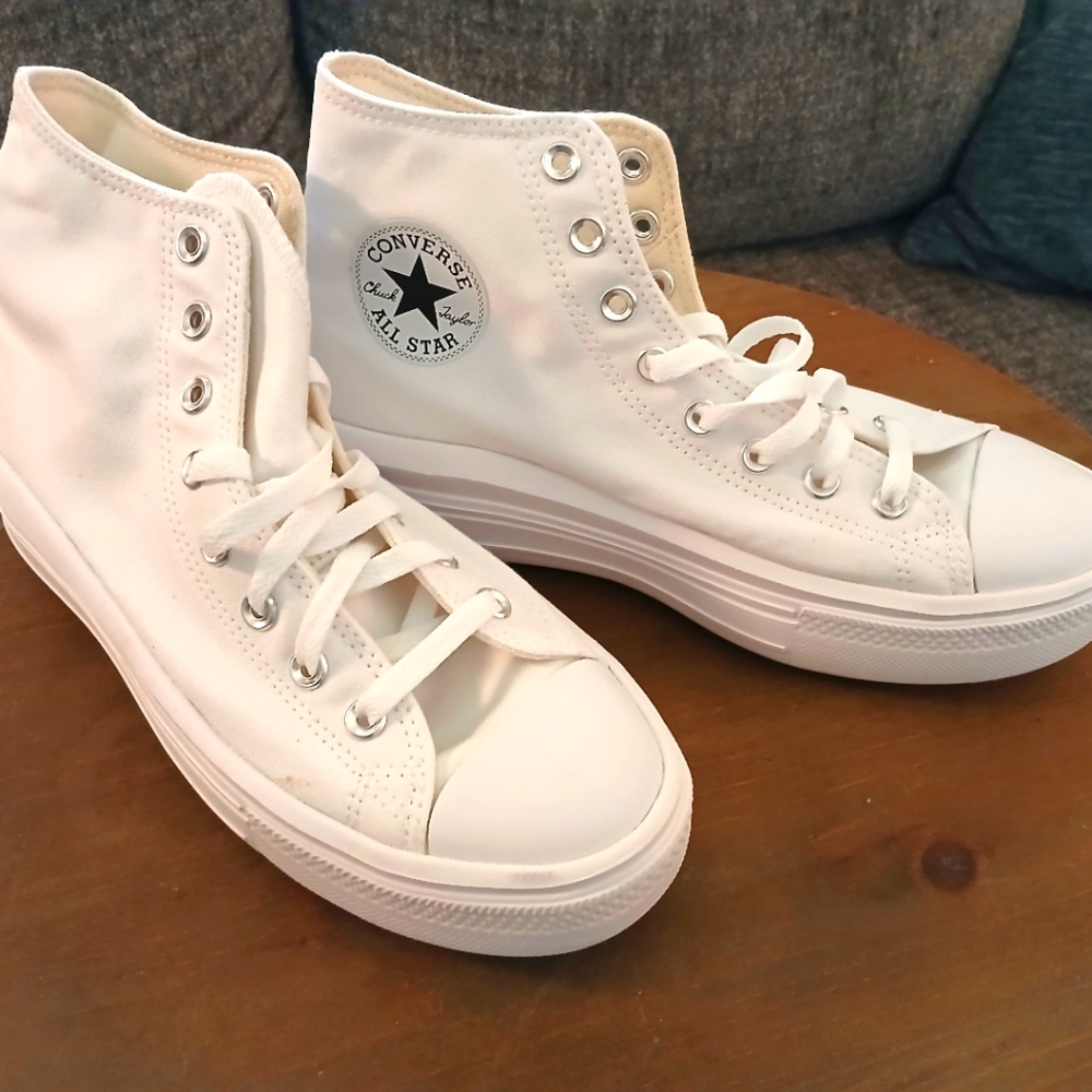 Chuck Taylor Converse platform high top